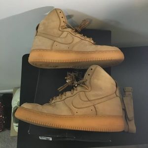 NIKE AIR FORCE 1 FLAX size 10 Gum Sole